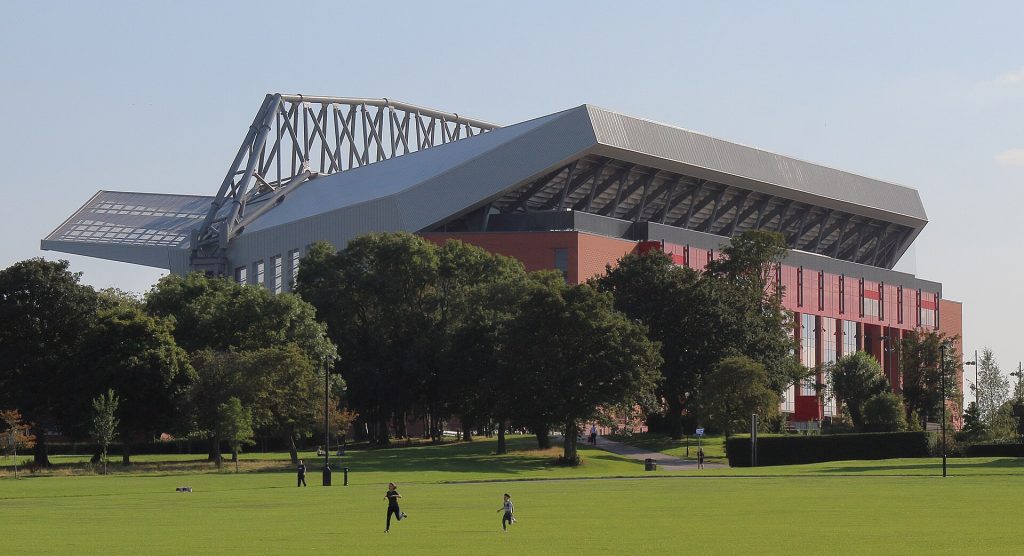 Khán đài chính Anfield trong bài tin Liverpool tour Mỹ 2026