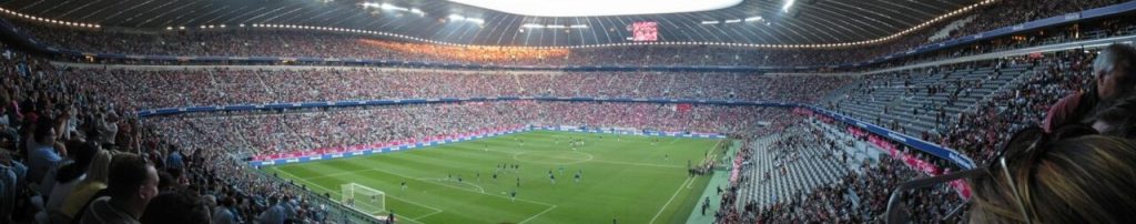 Toàn cảnh bên trong Allianz Arena trong một trận đấu