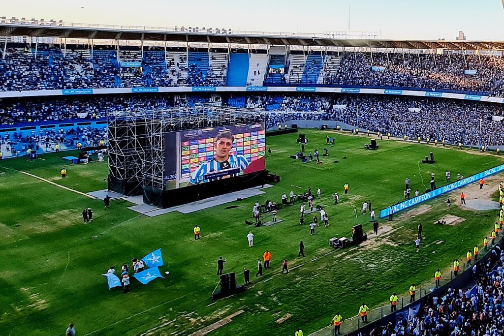 Racing Club gặp Cruzeiro tại Copa Sudamericana 2024