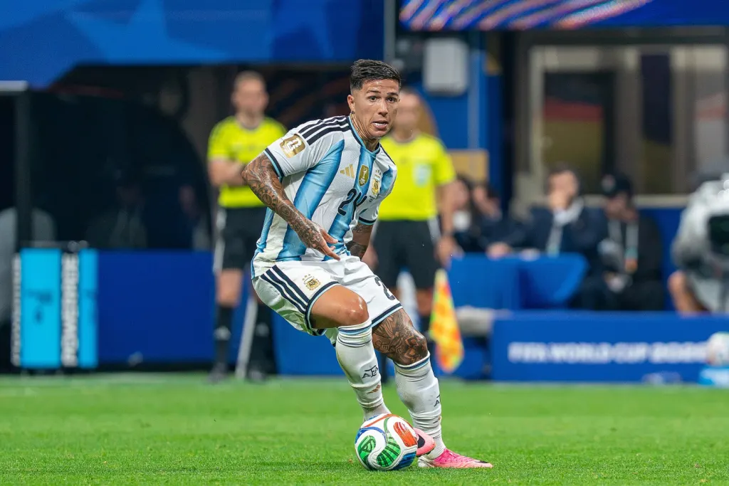 Thẻ đỏ Enzo Fernandez: enzo Fernandez xử lý bóng cho Argentina tại World Cup 2026