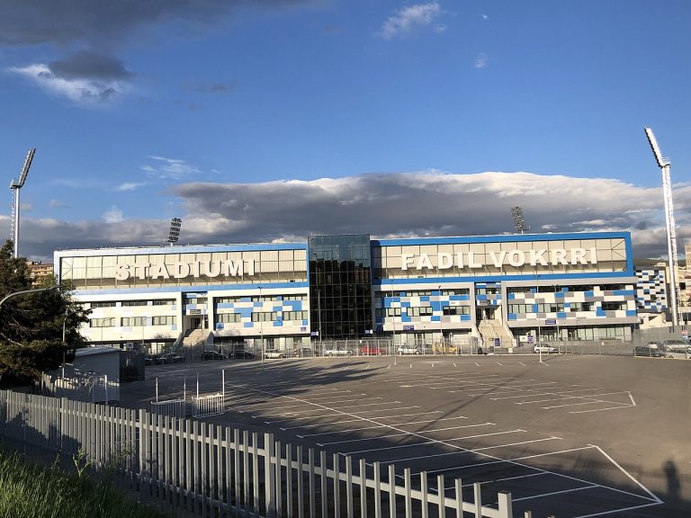 Sân Fadil Vokrri trong ảnh tư liệu bóng đá Kosovo
