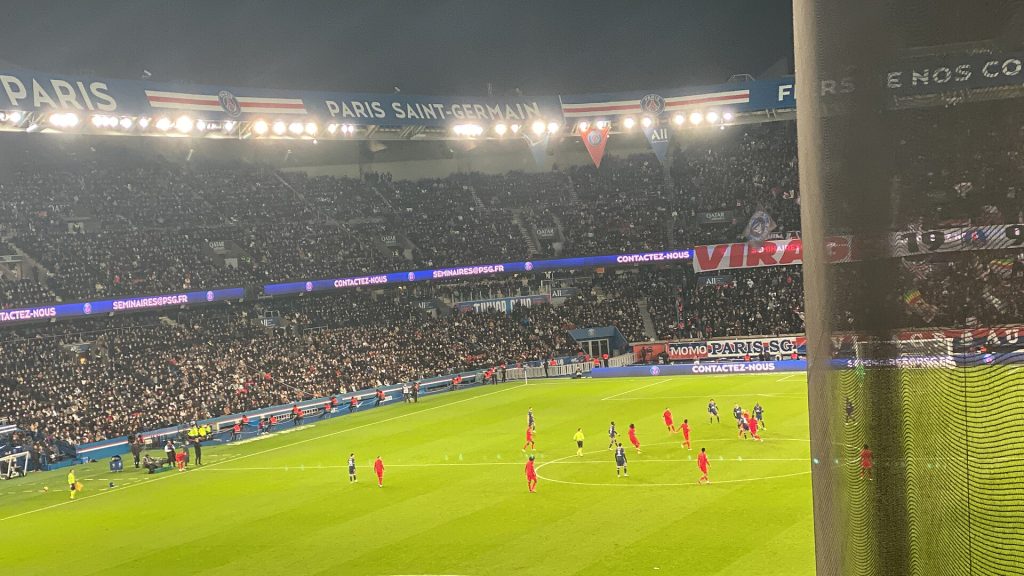 Parc des Princes, một sân vận động nổi bật của Ligue 1