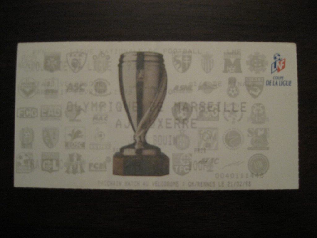 Olympique Marseille thi đấu với Auxerre tại Stade Vélodrome