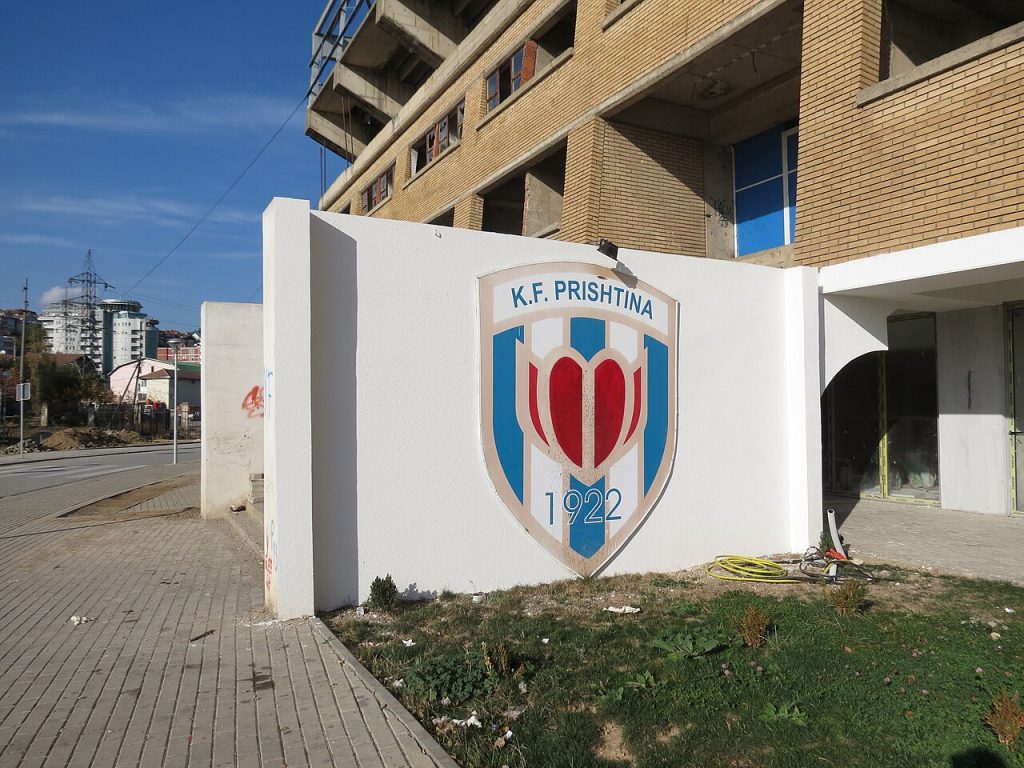 Sân bóng đá Kosovo trong ảnh tư liệu Dukagjini