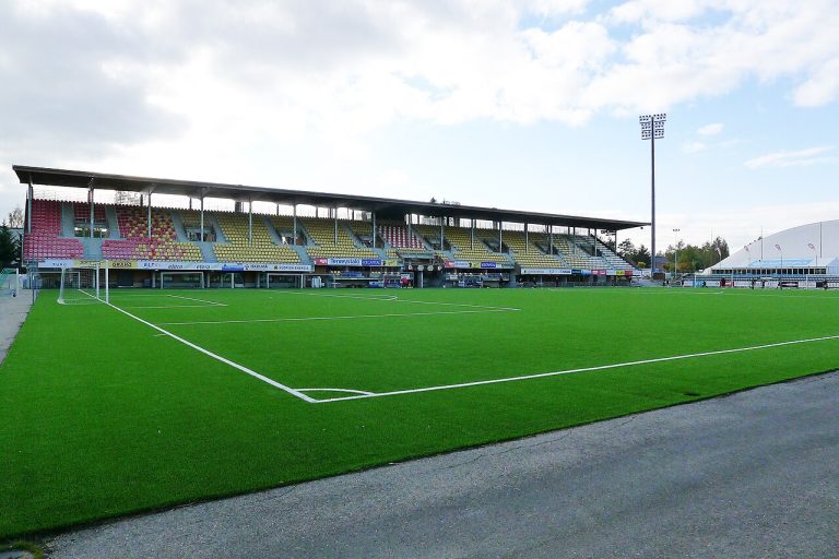 Sân bóng đá Kuopio trước trận KuPS Kuopio vs Sabah