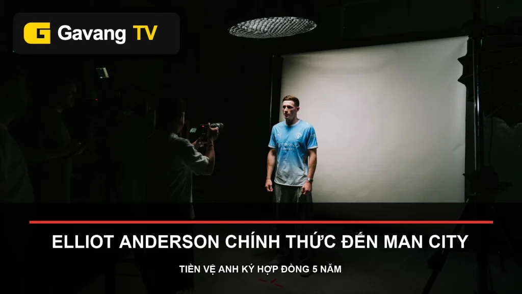 Elliot Anderson trong ngày ra mắt Manchester City