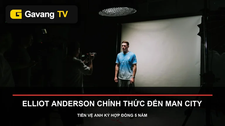 Elliot Anderson trong ngày ra mắt Manchester City