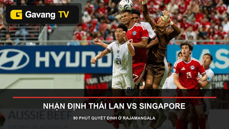 Cầu thủ Thái Lan và Singapore tranh chấp trong trận bán kết lượt đi ASEAN Hyundai Cup 2026