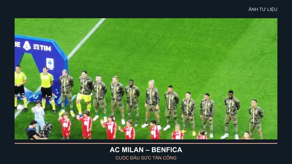 Ảnh tư liệu tập thể AC Milan tại San Siro