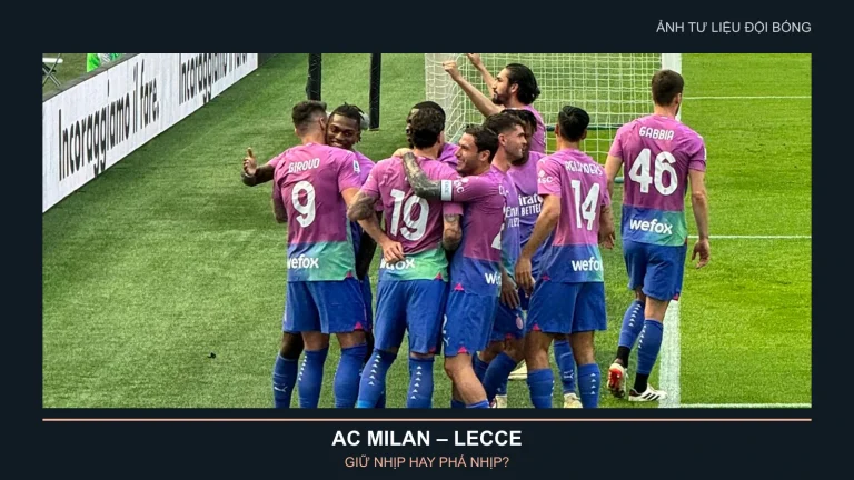 Ảnh tư liệu cầu thủ AC Milan trong trận gặp Lecce năm 2024